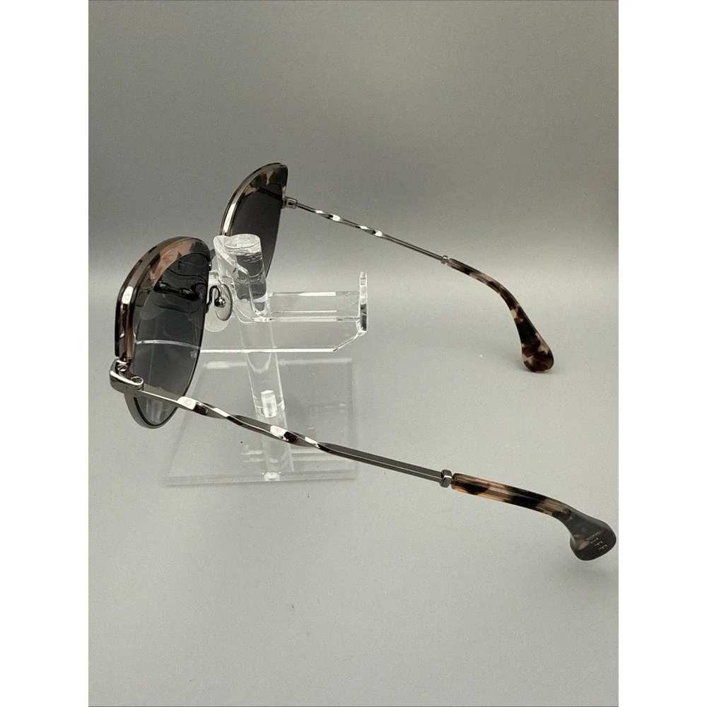 DIFF Eyewear 